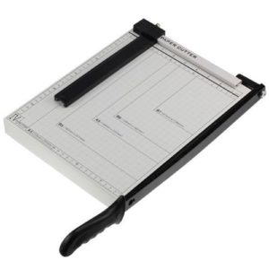 GUILHOTINA CORTE PEQUENO 14X21CM A5 REF:200 em Joanópolis SP